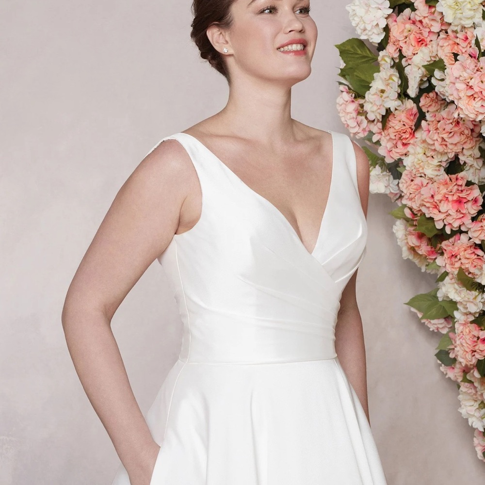 Sincerity Bridal White Wedding Dress - Picture 2 of 16